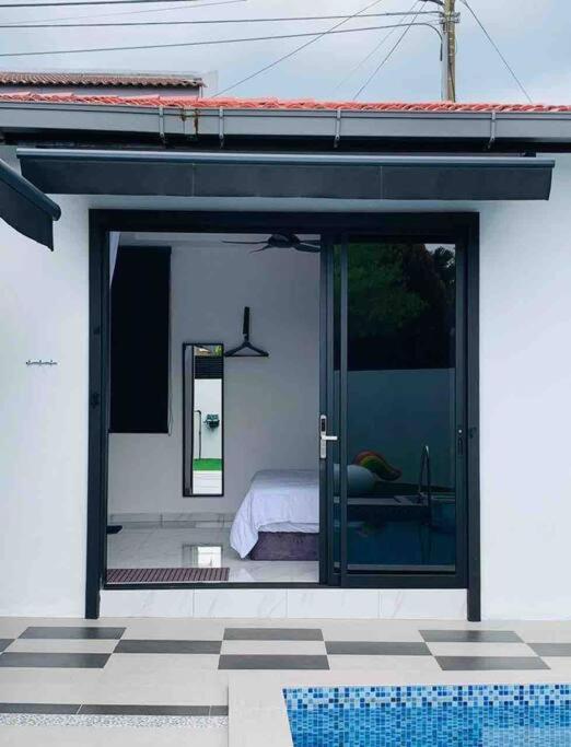 Abbie'S Private Pool Villa Bukit Mertajam Penang Exterior photo